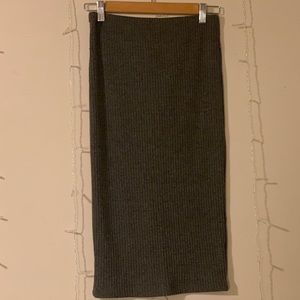 g21 | Grey Ribbed Mid-Length Pencil Skirt
